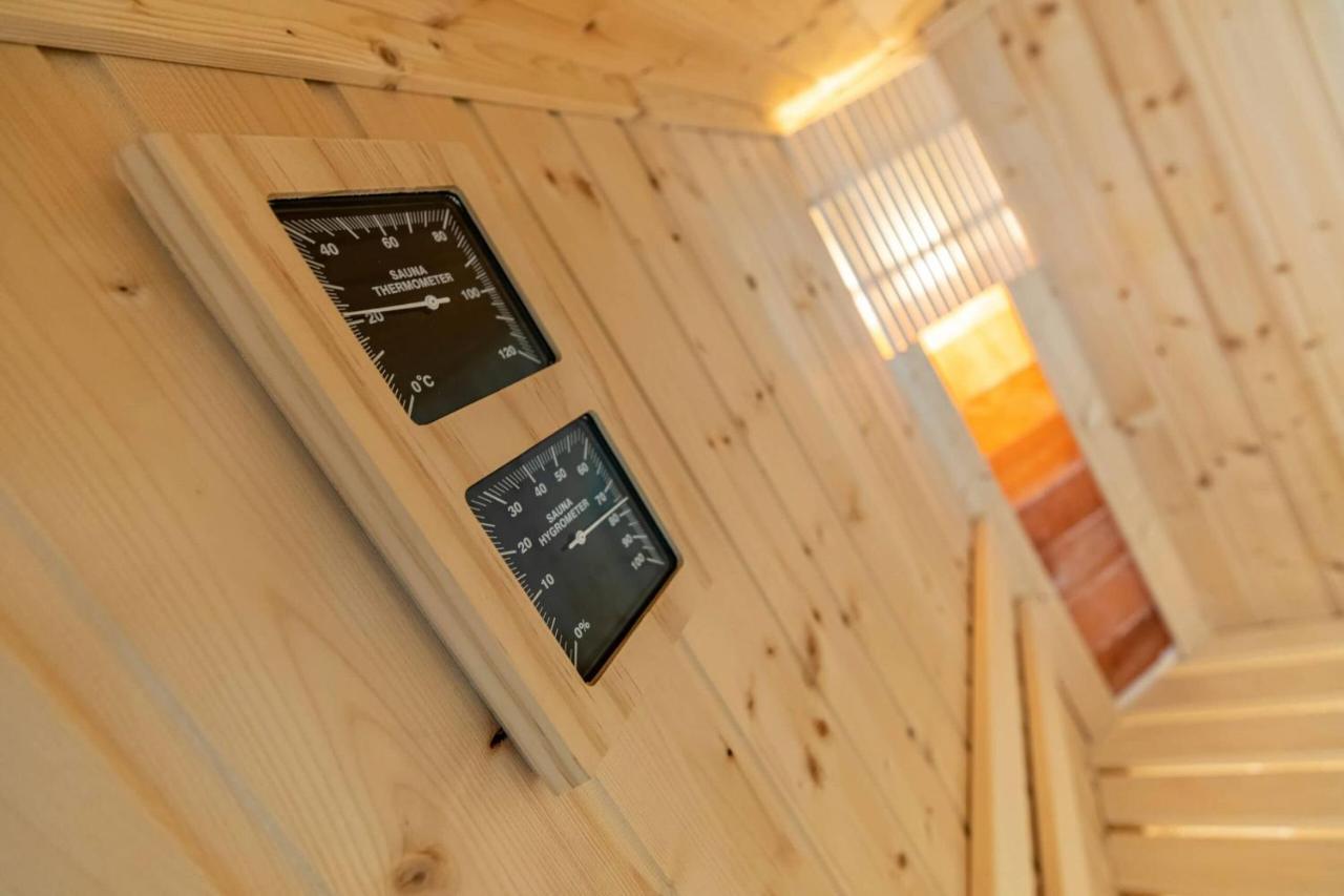 Aszuvilag Rezidencia With Sauna & Jacuzzi Legyesbenye Eksteriør bilde