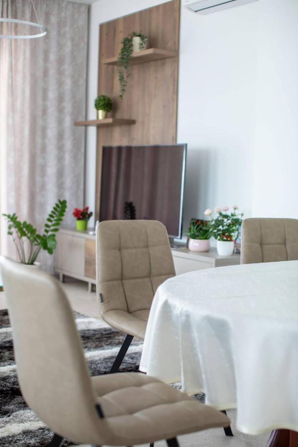 Aszuvilag Rezidencia With Sauna & Jacuzzi Legyesbenye Eksteriør bilde
