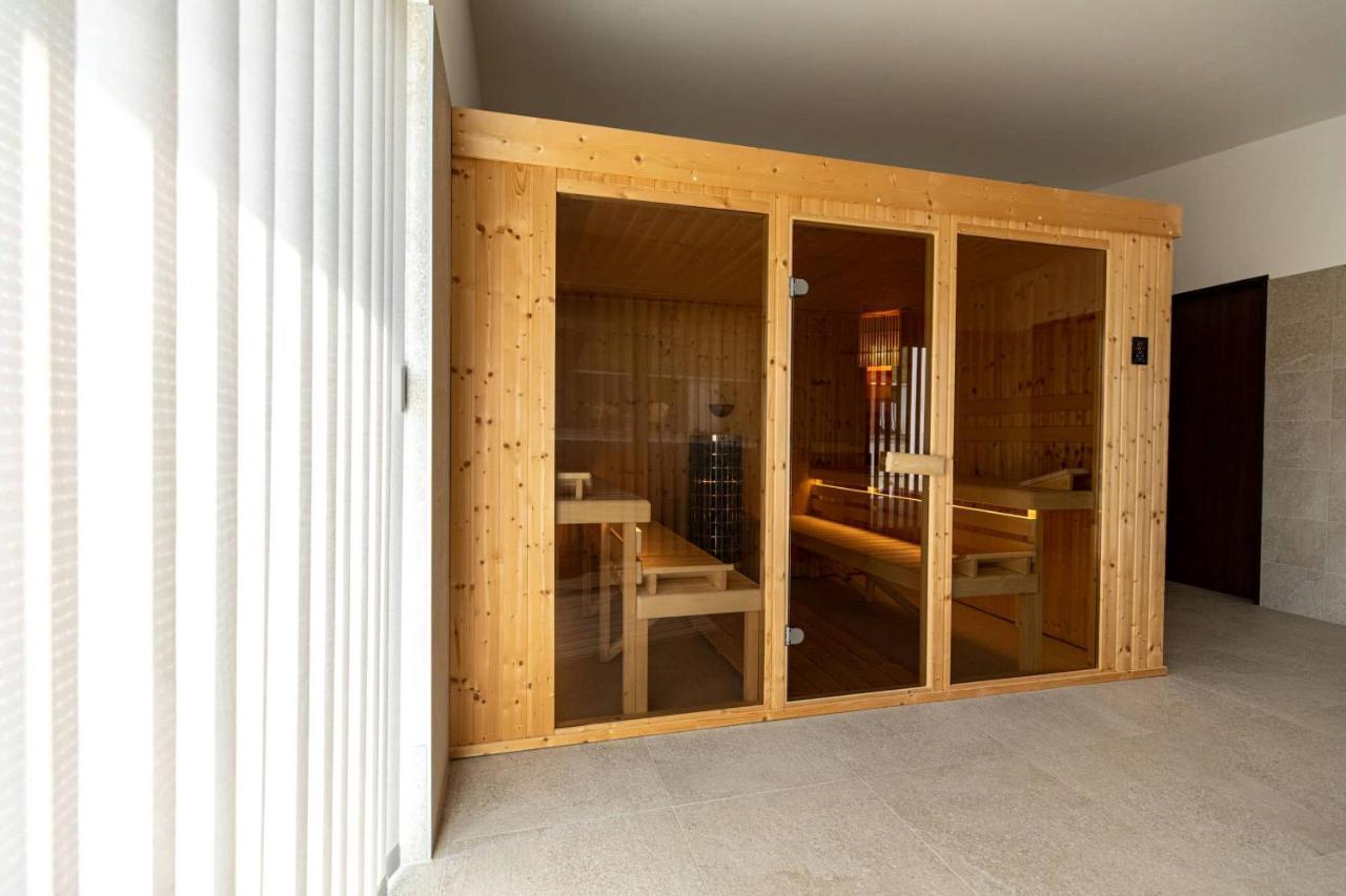 Aszuvilag Rezidencia With Sauna & Jacuzzi Legyesbenye Eksteriør bilde